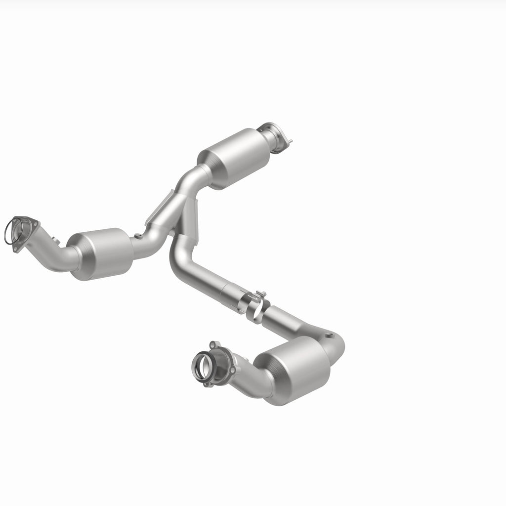 MagnaFlow Exhaust Products 280429 OEM Grade Direct-Fit Catalytic Converter for Select Chevrolet Express 2500, Chevrolet Express 3500, Chevrolet Express 4500, GMC Savana 2500, GMC Savana 3500, GMC Savana