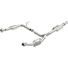 Load image into Gallery viewer, MagnaFlow Exhaust Products 458030 California CARB Direct-Fit Catalytic Converter for Select Ford Explorer, Mercury Mountaineer