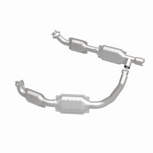 Load image into Gallery viewer, MagnaFlow Exhaust Products 49439 OEM Grade Direct-Fit Catalytic Converter for Select Ford E-150, Ford E-150 Club Wagon, Ford E-250, Ford E-350 Club Wagon, Ford E-350 Super Duty, Ford E-450 Super Duty