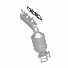 Load image into Gallery viewer, MagnaFlow Exhaust Products 51254 OEM Grade Manifold Catalytic Converter for Select Suzuki Grand Vitara, Suzuki XL-7