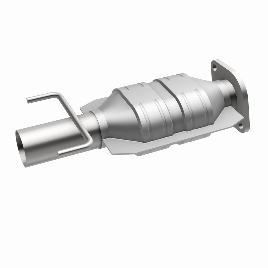 MagnaFlow Exhaust Products 51371 OEM Grade Direct-Fit Catalytic Converter for Select Lincoln Continental