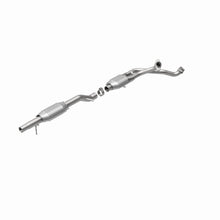 Load image into Gallery viewer, MagnaFlow Exhaust Products 334302 California CARB Direct-Fit Catalytic Converter for Select Ford Bronco, Ford E-150 Econoline, Ford E-150 Econoline Club Wagon, Ford E-250 Econoline, Ford E-250 Econoline Club Wagon, Ford E-350 Econoline, Ford E-350