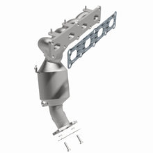 Load image into Gallery viewer, MagnaFlow Exhaust Products 5551158 California CARB Manifold Catalytic Converter for Select Jeep Cherokee