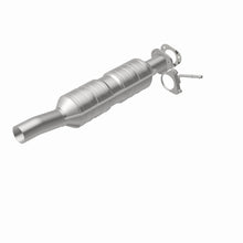 Load image into Gallery viewer, MagnaFlow Exhaust Products 52228 OEM Grade Direct-Fit Catalytic Converter for Select Ford E-350 Super Duty, Ford E-450 Super Duty, Ford F-250, Ford F-250 Super Duty, Ford F-350 Super Duty, Ford F-450 Super Duty, Ford F-550 Super Duty