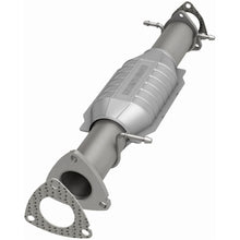Load image into Gallery viewer, MagnaFlow Exhaust Products 93484 HM Grade Direct-Fit Catalytic Converter for Select Chevrolet S10, GMC Sonoma, Isuzu Hombre