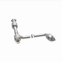 Load image into Gallery viewer, MagnaFlow Exhaust Products 280210 OEM Grade Direct-Fit Catalytic Converter for Select Chevrolet Express 2500, Chevrolet Express 3500, GMC Savana 2500, GMC Savana