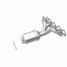 Load image into Gallery viewer, MagnaFlow Exhaust Products 5531060 California CARB Manifold Catalytic Converter for Select Chevrolet Malibu, Pontiac G6, Saturn Aura