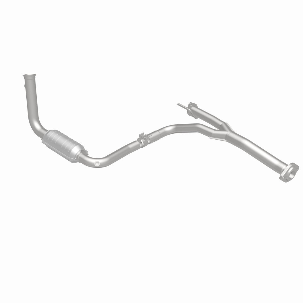 MagnaFlow Exhaust Products 49582 OEM Grade Direct-Fit Catalytic Converter for Select Jeep Liberty