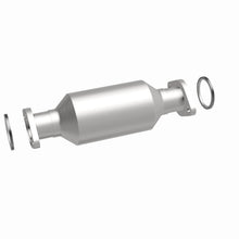 Load image into Gallery viewer, MagnaFlow Exhaust Products 3391886 California CARB Direct-Fit Catalytic Converter for Select Toyota 4Runner, Toyota Pickup, Toyota Van