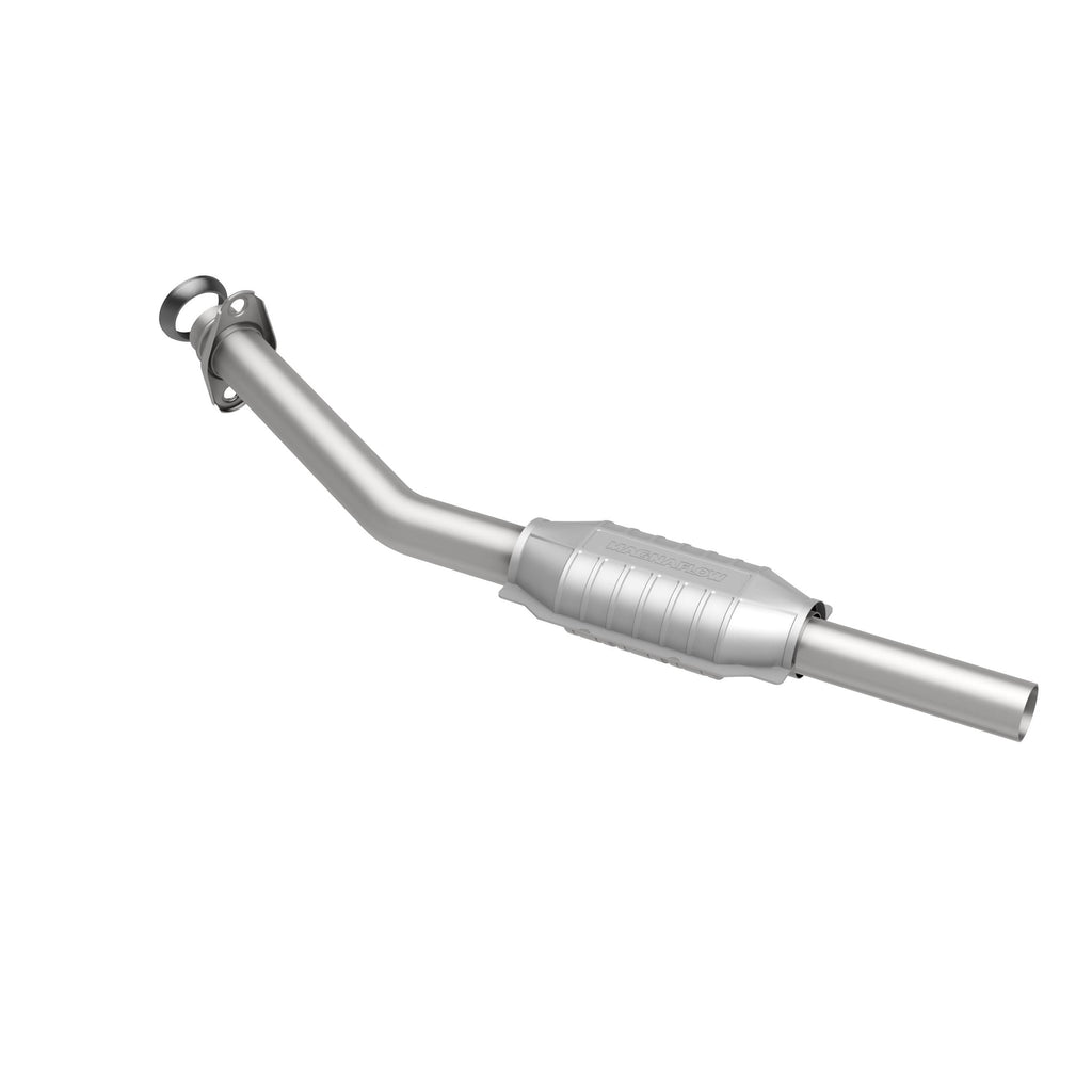 MagnaFlow Exhaust Products 23273 Standard Grade Direct-Fit Catalytic Converter for Select Chrysler Town & Country, Dodge Caravan, Dodge Grand Caravan, Plymouth Grand Voyager
