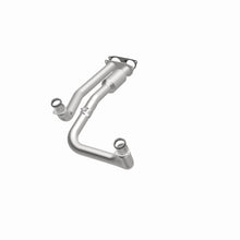 Load image into Gallery viewer, MagnaFlow Exhaust Products 95470 HM Grade Direct-Fit Catalytic Converter for Select Chevrolet C2500, Chevrolet C2500 Suburban, Chevrolet C3500, Chevrolet K2500, Chevrolet K2500 Suburban, Chevrolet K3500, GMC C2500, GMC C2500 Suburban, GMC C3500, GMC