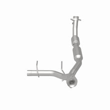 Load image into Gallery viewer, MagnaFlow Exhaust Products 4583078 California CARB Direct-Fit Catalytic Converter for Select Ford Expedition