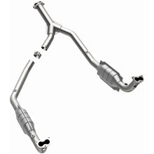 Load image into Gallery viewer, MagnaFlow Exhaust Products 93696 Standard Grade Direct-Fit Catalytic Converter for Select Land Rover Range Rover