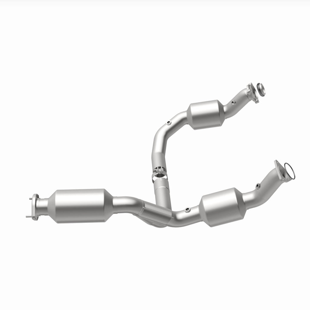 MagnaFlow Exhaust Products 280429 OEM Grade Direct-Fit Catalytic Converter for Select Chevrolet Express 2500, Chevrolet Express 3500, Chevrolet Express 4500, GMC Savana 2500, GMC Savana 3500, GMC Savana