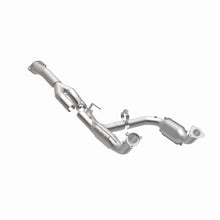 Load image into Gallery viewer, MagnaFlow Exhaust Products 21-252 OEM Grade Direct-Fit Catalytic Converter for Select Chevrolet Silverado HD, Chevrolet Silverado HD, GMC Sierra HD, GMC Sierra HD