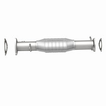 Load image into Gallery viewer, MagnaFlow Exhaust Products 93484 HM Grade Direct-Fit Catalytic Converter for Select Chevrolet S10, GMC Sonoma, Isuzu Hombre