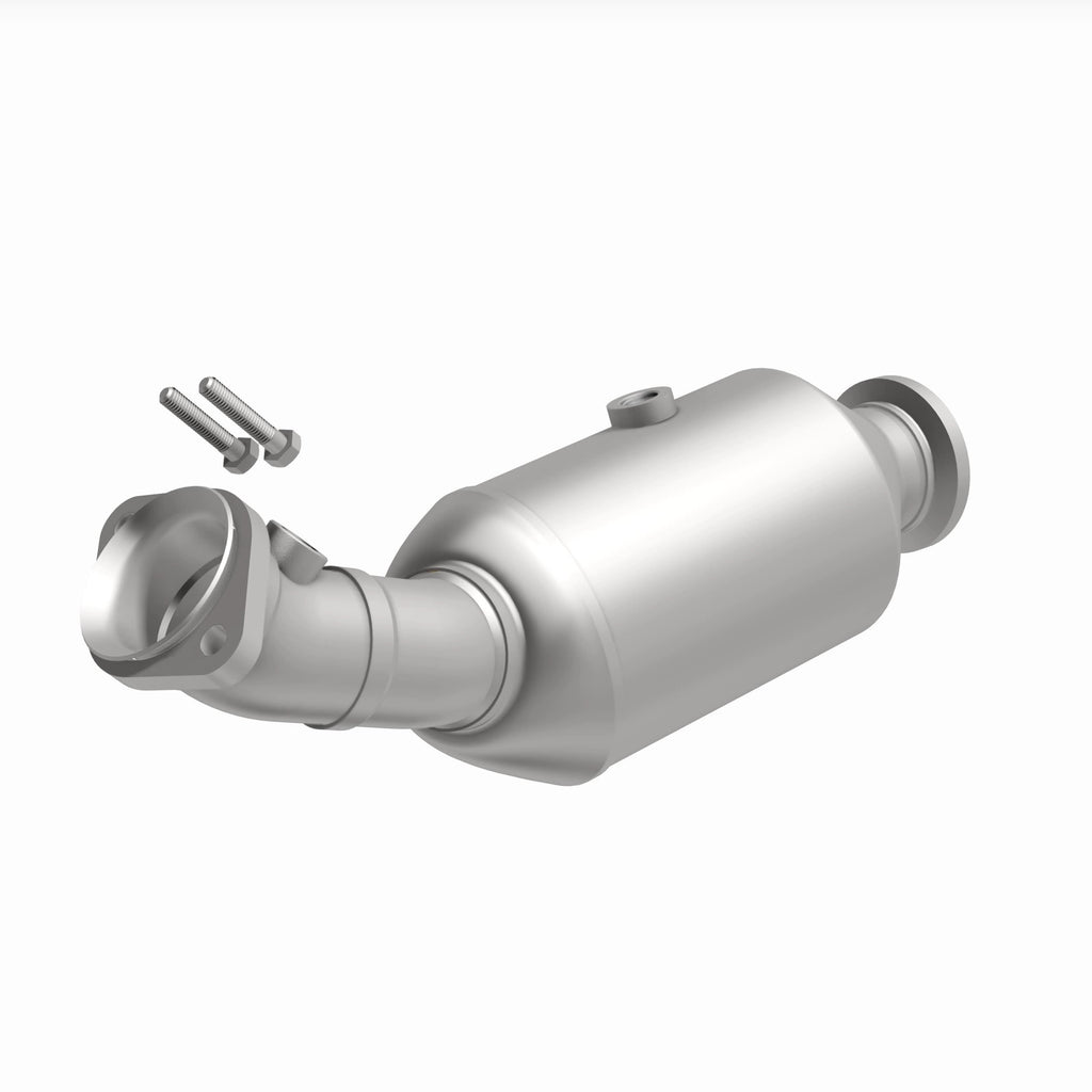 MagnaFlow Exhaust Products 21-681 OEM Grade Direct-Fit Catalytic Converter for Select Mercedes-Benz C400, Mercedes-Benz C43 AMG, Mercedes-Benz C450 AMG, Mercedes-Benz E43 AMG, Mercedes-Benz E450, Mercedes-Benz GLC43 AMG