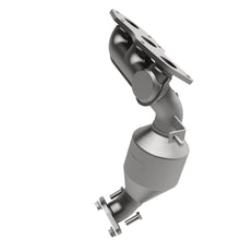 Load image into Gallery viewer, MagnaFlow Exhaust Products 51822 OEM Grade Manifold Catalytic Converter for Select Toyota Sienna