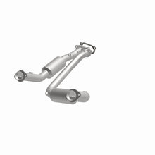 Load image into Gallery viewer, MagnaFlow Exhaust Products 5481682 California CARB Direct-Fit Catalytic Converter for Select Ford Ranger, Mazda B4000