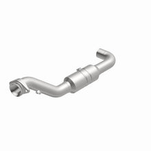 Load image into Gallery viewer, MagnaFlow Exhaust Products 52428 OEM Grade Direct-Fit Catalytic Converter for Select Ford Expedition, Ford F-150, Lincoln Navigator