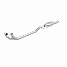 Load image into Gallery viewer, MagnaFlow Exhaust Products 93302 Standard Grade Direct-Fit Catalytic Converter for Select Ford Bronco, Ford E-150 Econoline, Ford E-150 Econoline Club Wagon, Ford E-250 Econoline, Ford E-250 Econoline Club Wagon, Ford E-350 Econoline, Ford E-350