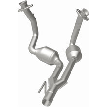 Load image into Gallery viewer, MagnaFlow Exhaust Products 23178 HM Grade Direct-Fit Catalytic Converter for Select Jeep Grand Cherokee