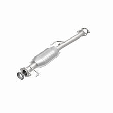 Load image into Gallery viewer, MagnaFlow Exhaust Products 22626 HM Grade Direct-Fit Catalytic Converter for Select Chevrolet Tracker, Geo Tracker, Suzuki Sidekick, Suzuki X-90