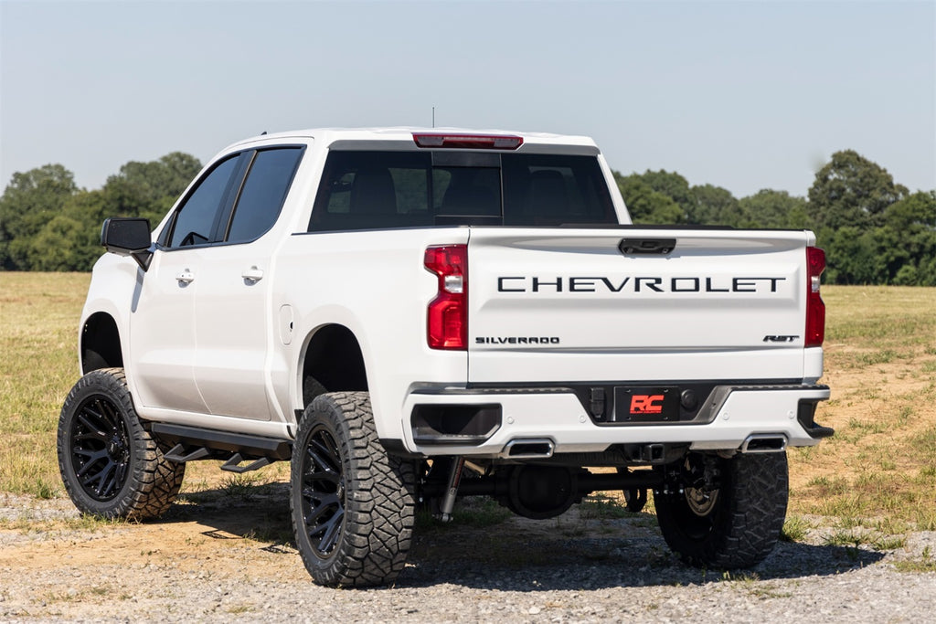 Rough Country 110040 Suspension Lift Kit for Select Chevrolet Silverado