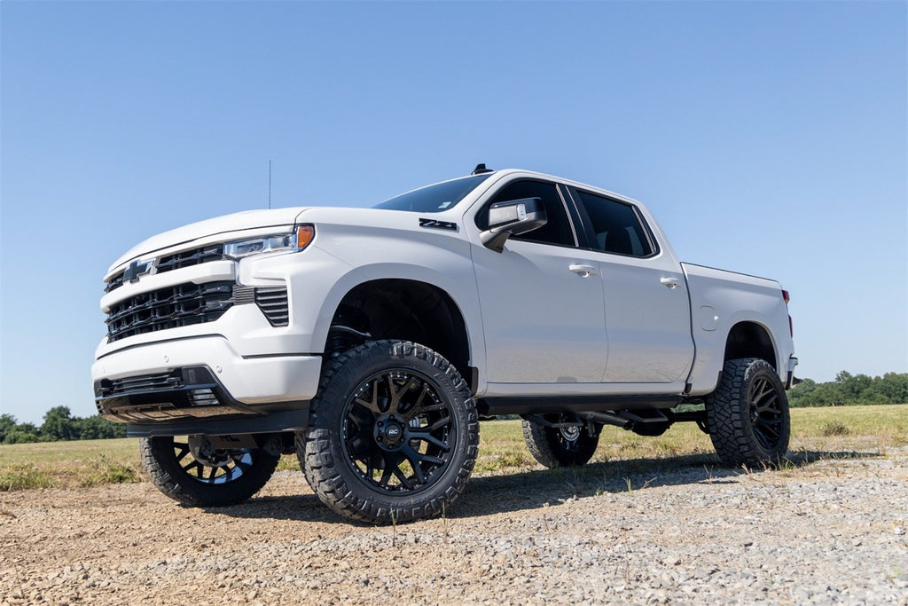 Rough Country 110032 Suspension Lift Kit for Select Chevrolet Silverado