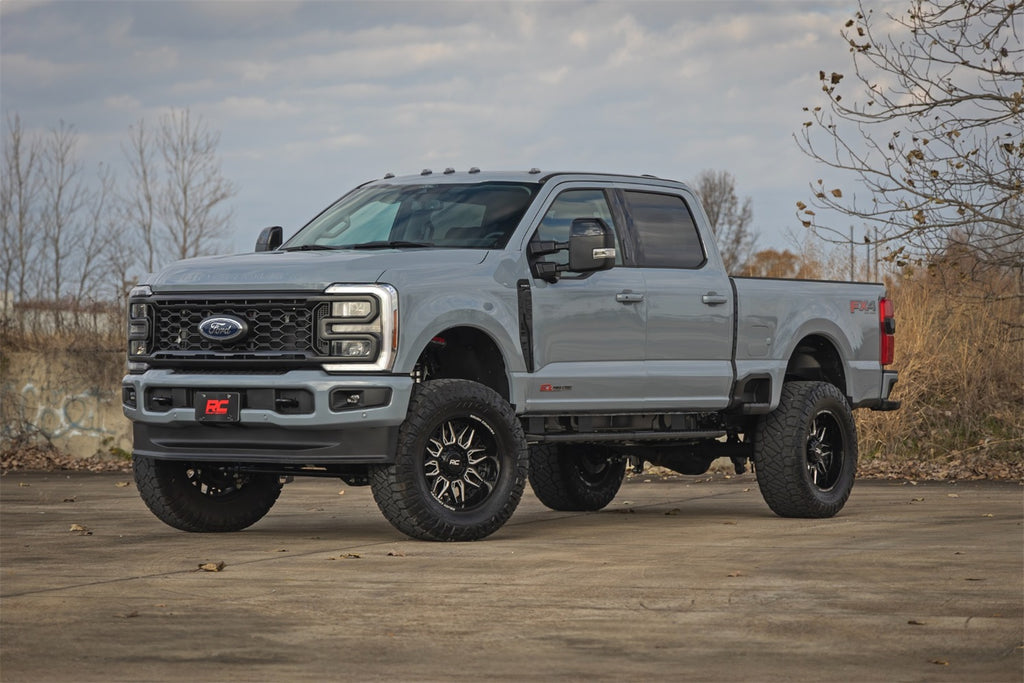Rough Country 400158 Coilover Conversion Lift Kit for Select Ford F-250 Super Duty, Ford F-350 Super Duty