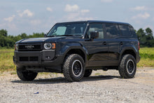 Load image into Gallery viewer, Rough Country 72900_A Leveling Lift Kit for Select Toyota Land Cruiser
