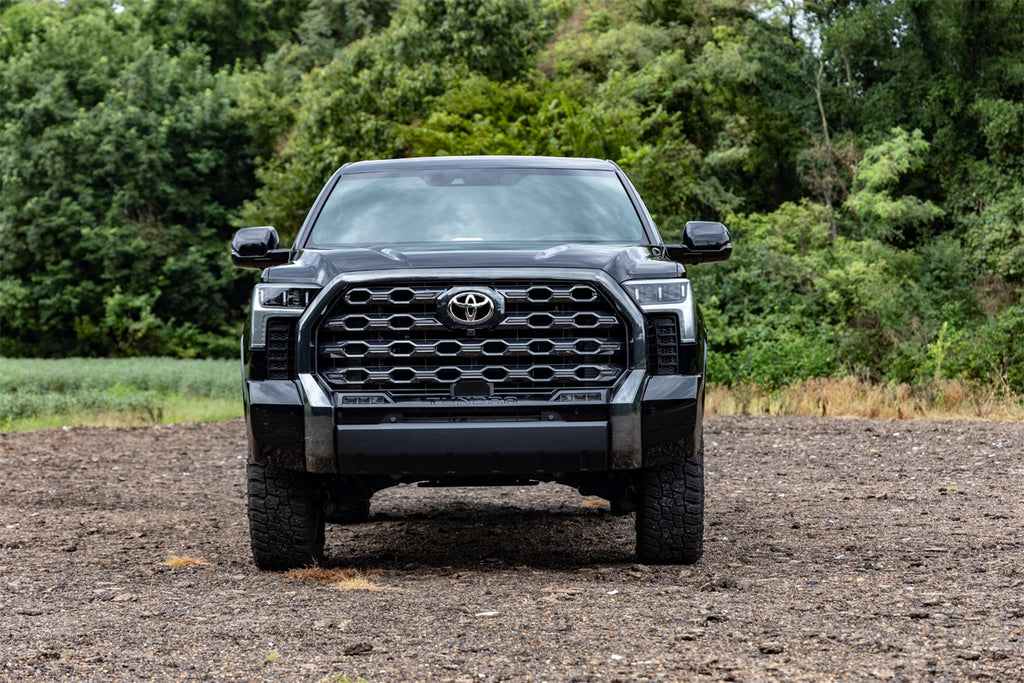 Rough Country 71300 Lift Kit-Suspension for Select Toyota Tundra