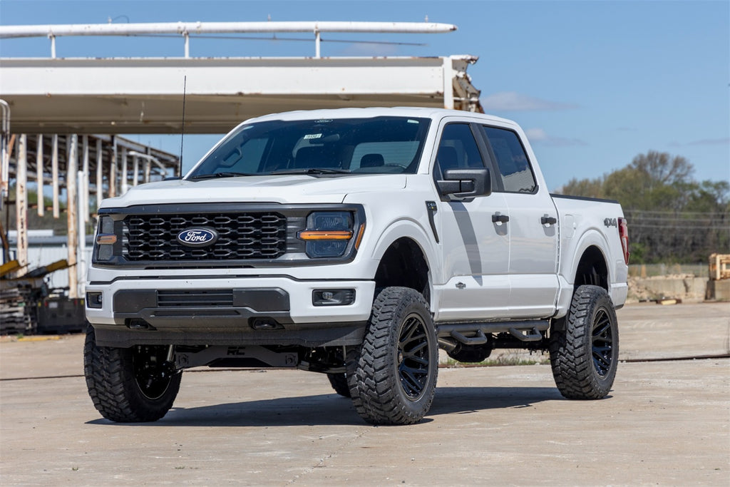 Rough Country 49940 Suspension Lift Kit w/Shocks for Select Ford F-150