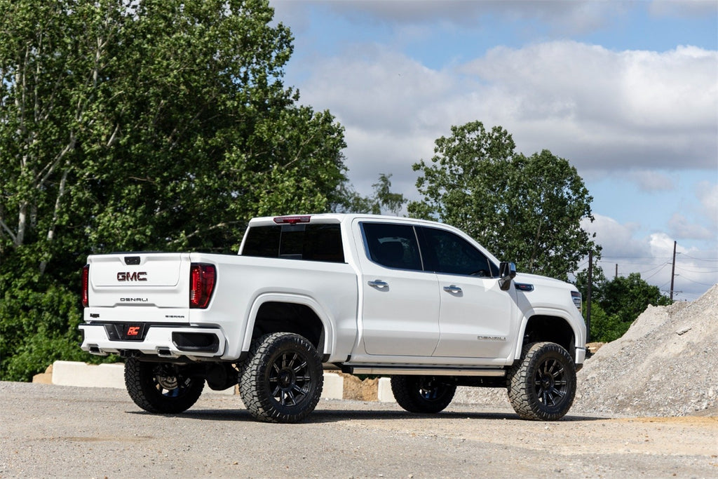 Rough Country 110100 Suspension Lift Kit for Select Chevrolet Silverado 1500, GMC Sierra
