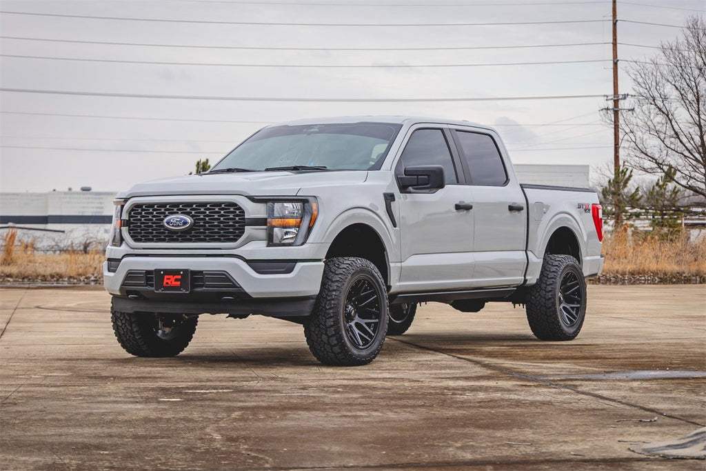 Rough Country 41840 Suspension Lift Kit w/Shocks for Select Ford F-150