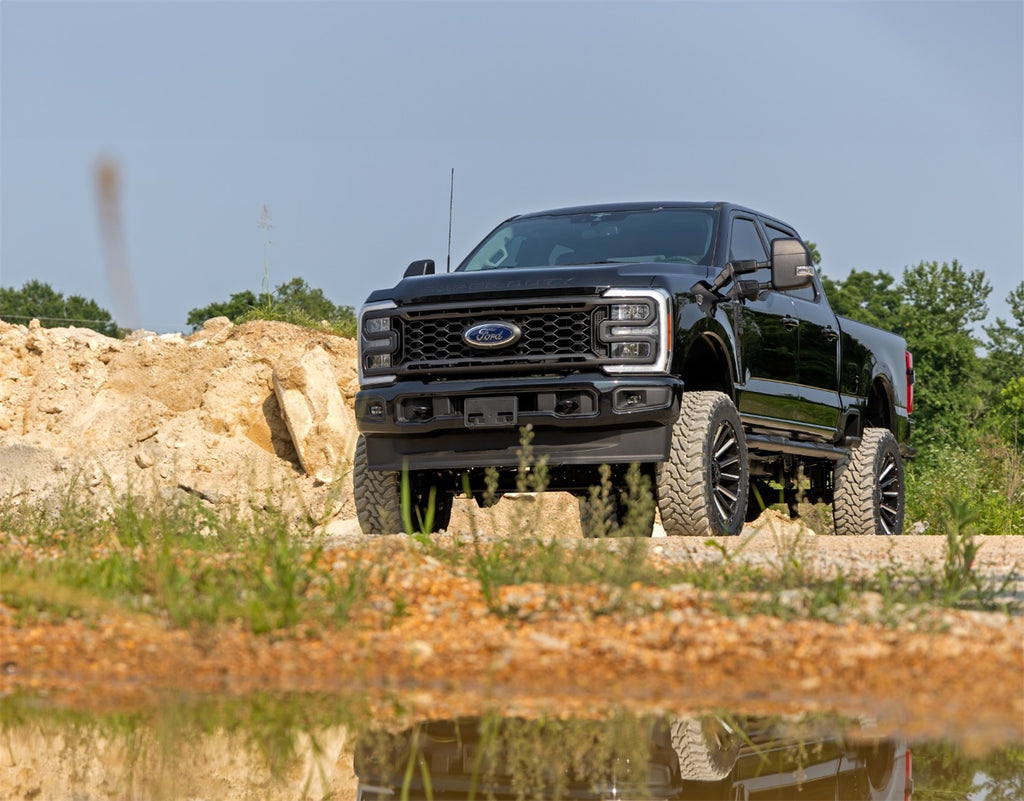 Rough Country 41930 Suspension Lift Kit for Select Ford F-250 Super Duty, Ford F-350 Super Duty