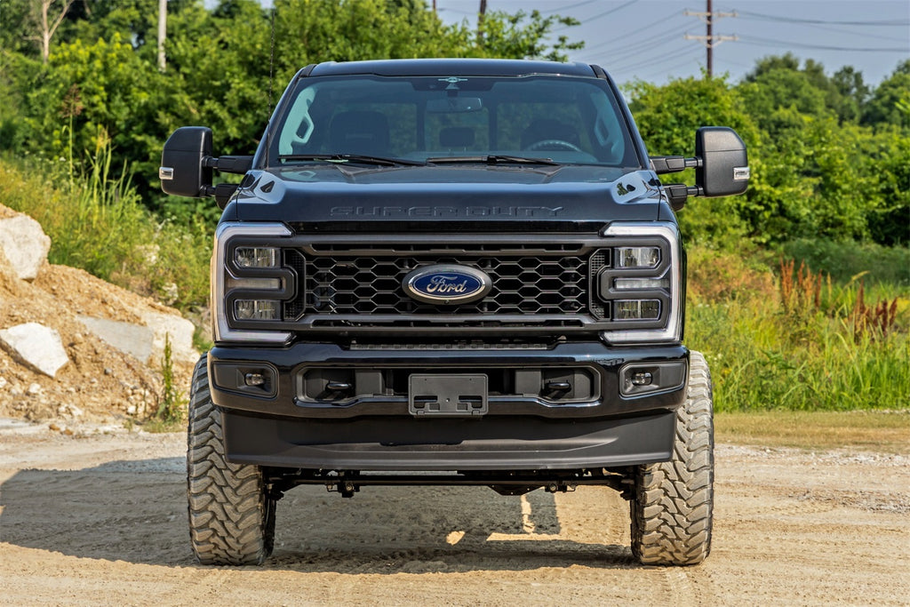 Rough Country 41730 Suspension Lift Kit for Select Ford F-250 Super Duty, Ford F-350 Super Duty