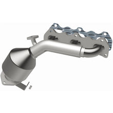 Load image into Gallery viewer, MagnaFlow Exhaust Products 49051 OEM Grade Manifold Catalytic Converter for Select Chevrolet Tracker, Suzuki Grand Vitara, Suzuki Vitara, Suzuki XL-7