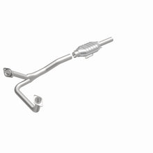 Load image into Gallery viewer, MagnaFlow Exhaust Products 93306 Standard Grade Direct-Fit Catalytic Converter for Select Ford Bronco, Ford F-150, Ford F-250, Ford F-350