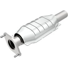 Load image into Gallery viewer, MagnaFlow Exhaust Products 51808 OEM Grade Direct-Fit Catalytic Converter for Select Ford Taurus, Ford Taurus X, Mercury Sable