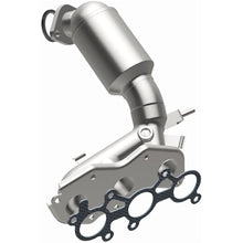 Load image into Gallery viewer, MagnaFlow Exhaust Products 5582545 California CARB Manifold Catalytic Converter for Select Lexus RX350, Toyota Highlander, Toyota Sienna