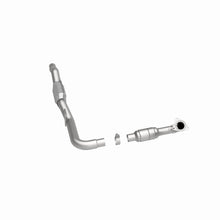 Load image into Gallery viewer, MagnaFlow Exhaust Products 4451647 California CARB Direct-Fit Catalytic Converter for Select Chevrolet Silverado 2500, GMC Sierra HD, GMC Yukon XL