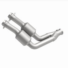 Load image into Gallery viewer, MagnaFlow Exhaust Products 24226 HM Grade Direct-Fit Catalytic Converter for Select Jaguar Vanden Plas, Jaguar XJ6