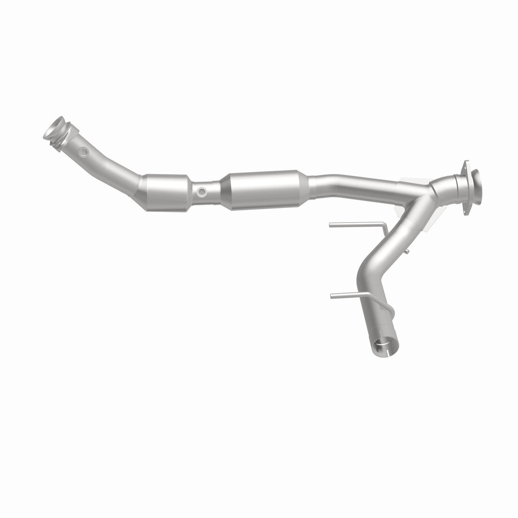 MagnaFlow Exhaust Products 4583078 California CARB Direct-Fit Catalytic Converter for Select Ford Expedition
