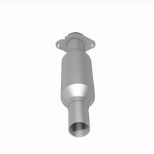 Load image into Gallery viewer, MagnaFlow Exhaust Products 5571999 California CARB Direct-Fit Catalytic Converter for Select Ford Fusion, Mercury Milan