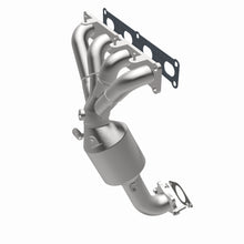 Load image into Gallery viewer, MagnaFlow Exhaust Products 22-159 OEM Grade Manifold Catalytic Converter for Select Chrysler 200, Dodge Dart, Jeep Cherokee, Jeep Compass