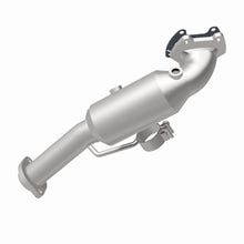 Load image into Gallery viewer, MagnaFlow Exhaust Products 21-030 OEM Grade Direct-Fit Catalytic Converter for Select Jeep Gladiator, Jeep Wrangler, Jeep Wrangler JK