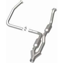 Load image into Gallery viewer, MagnaFlow Exhaust Products 5451358 California CARB Direct-Fit Catalytic Converter for Select Dodge Ram 2500, Dodge Ram