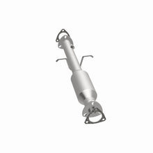 Load image into Gallery viewer, MagnaFlow Exhaust Products 23462 HM Grade Direct-Fit Catalytic Converter for Select Chevrolet S10, GMC Sonoma, Isuzu Hombre