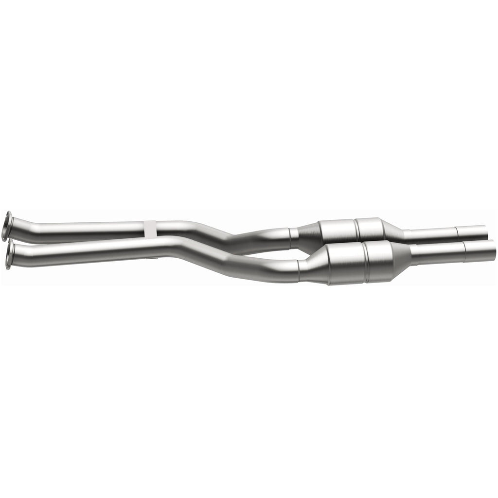 MagnaFlow Exhaust Products 49760 OEM Grade Direct-Fit Catalytic Converter for Select BMW 325Ci, BMW 325i